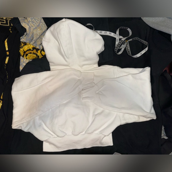 TWO TNA cozy AF cropped sweatshirt - black and white - Picture 4 of 10